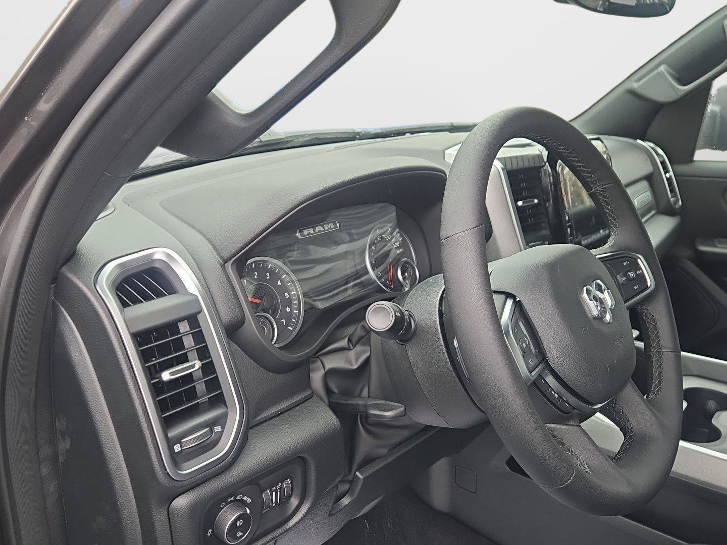 New 2026 RAM 1500 Big Horn AWD/4WD image 14