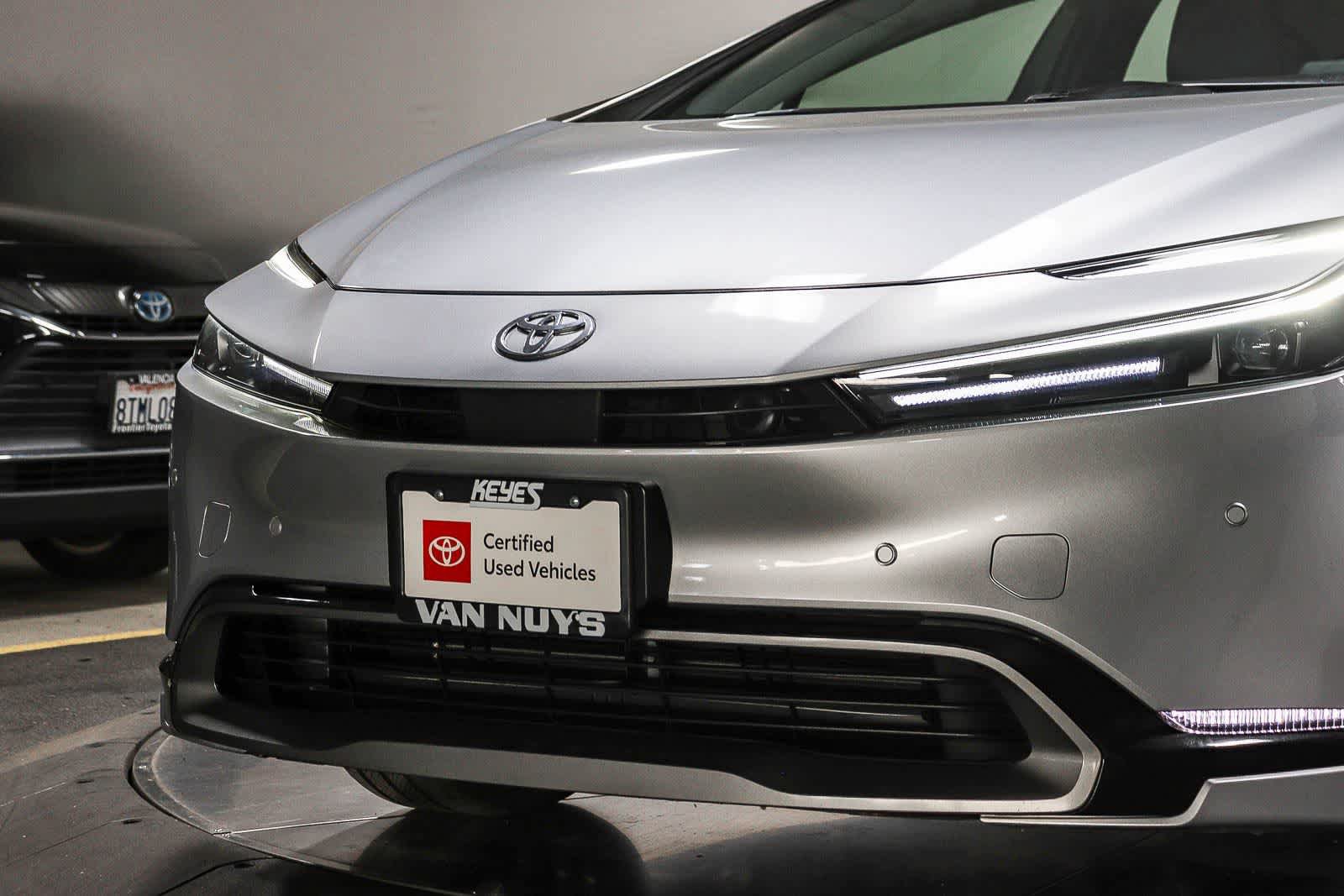 Certified 2023 Toyota Prius XLE FWD image 9