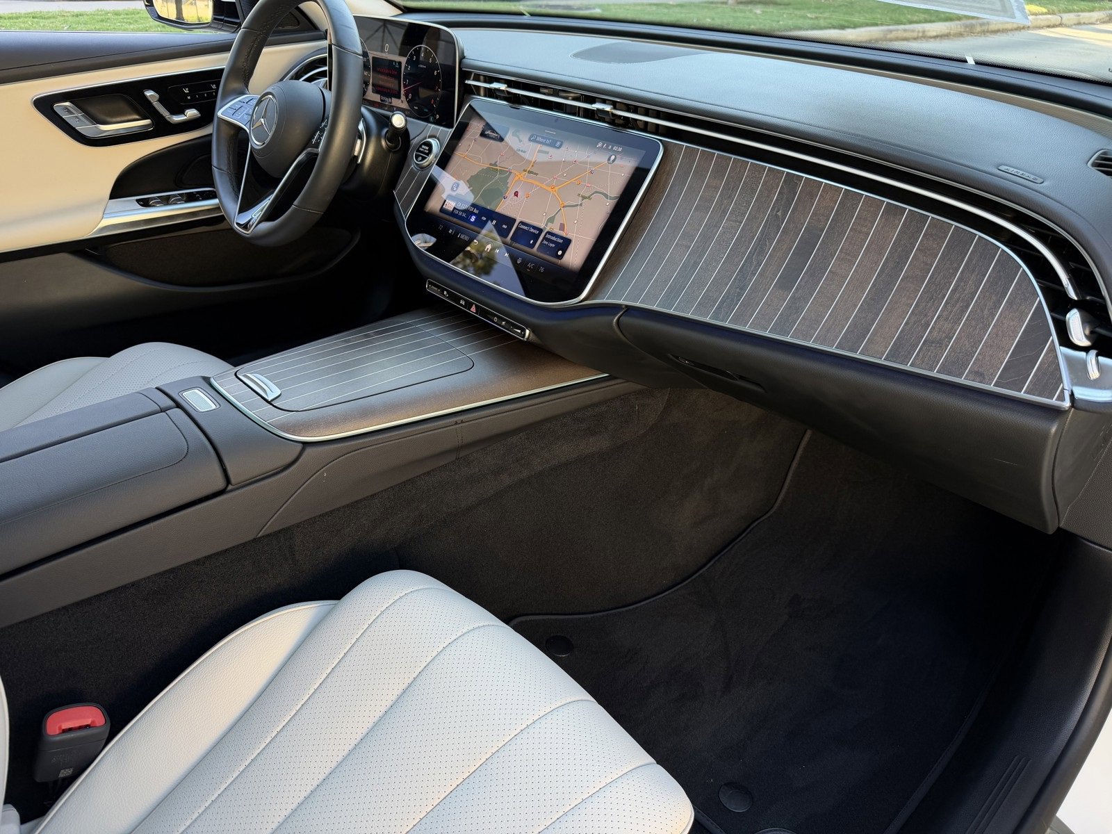 Used 2025 Mercedes-Benz E 350 Sedan image 19