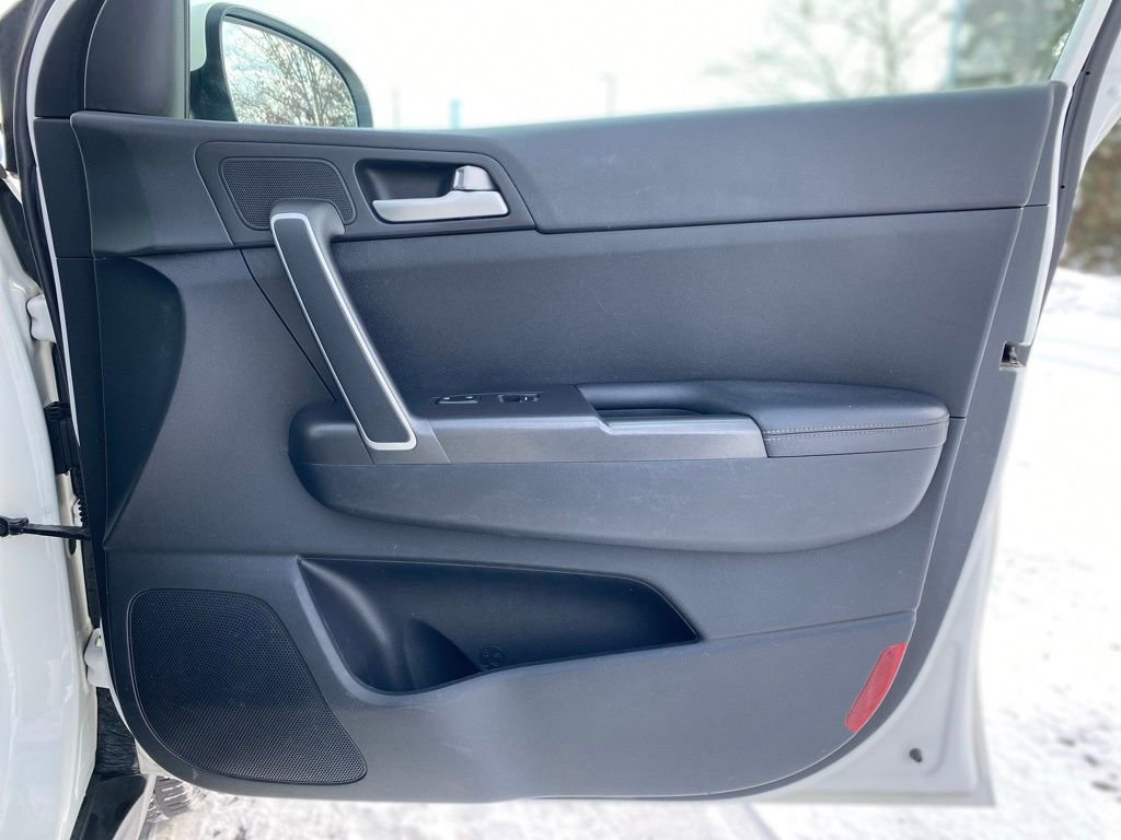 Used 2017 Kia Sportage LX w/ LX Popular Package image 9