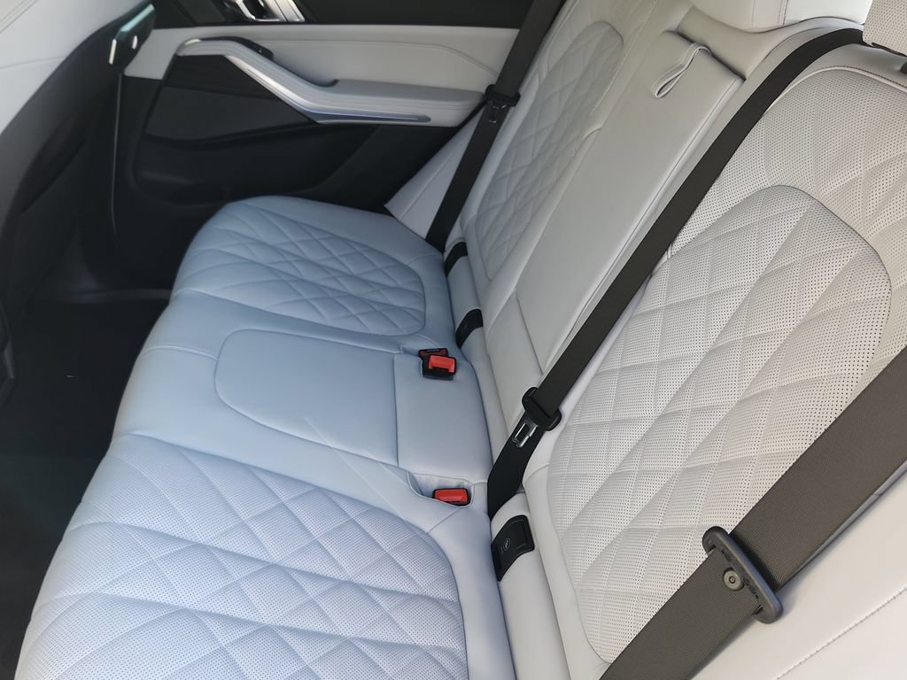 Certified 2026 BMW X5 xDrive50e w/ Premium Package AWD/4WD image 33