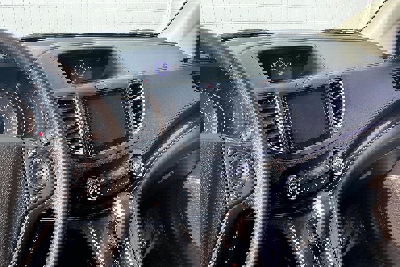 Used 2016 Honda CR-V Touring image 7