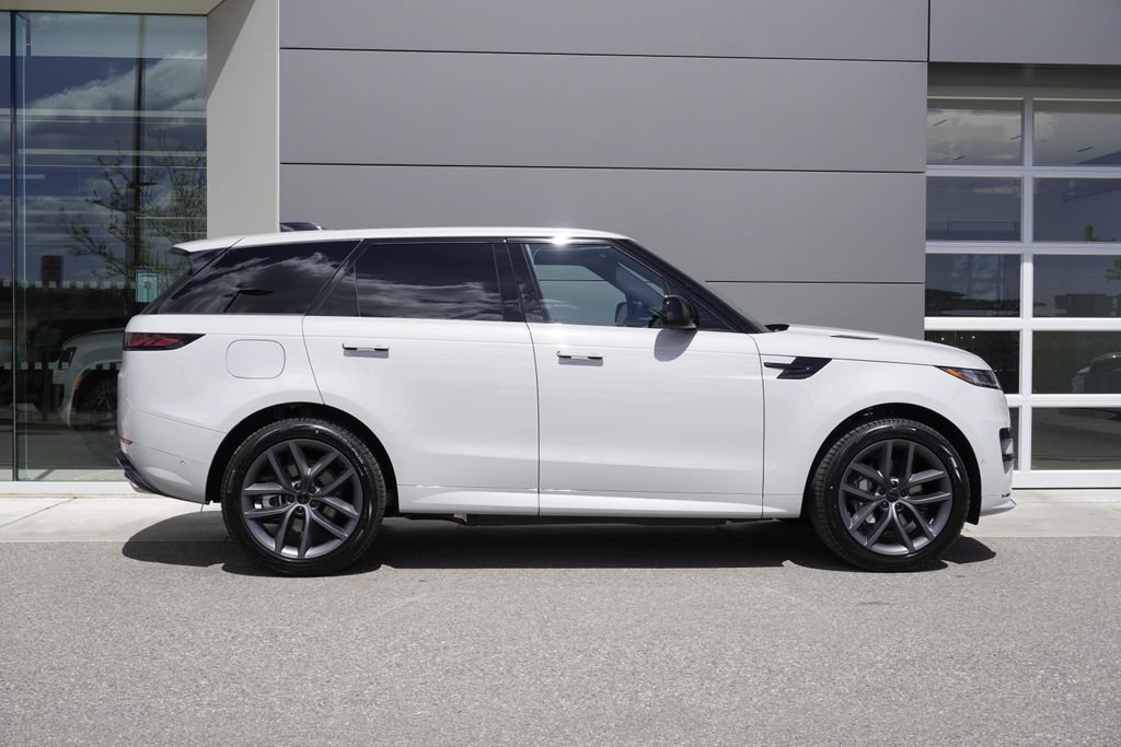 New 2026 Land Rover Range Rover Sport Dynamic SE AWD/4WD image 7