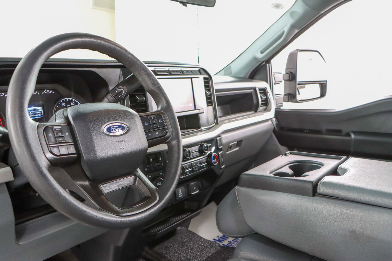 Used 2023 Ford F250 XL w/ FX4 Off-Road Package AWD/4WD image 25