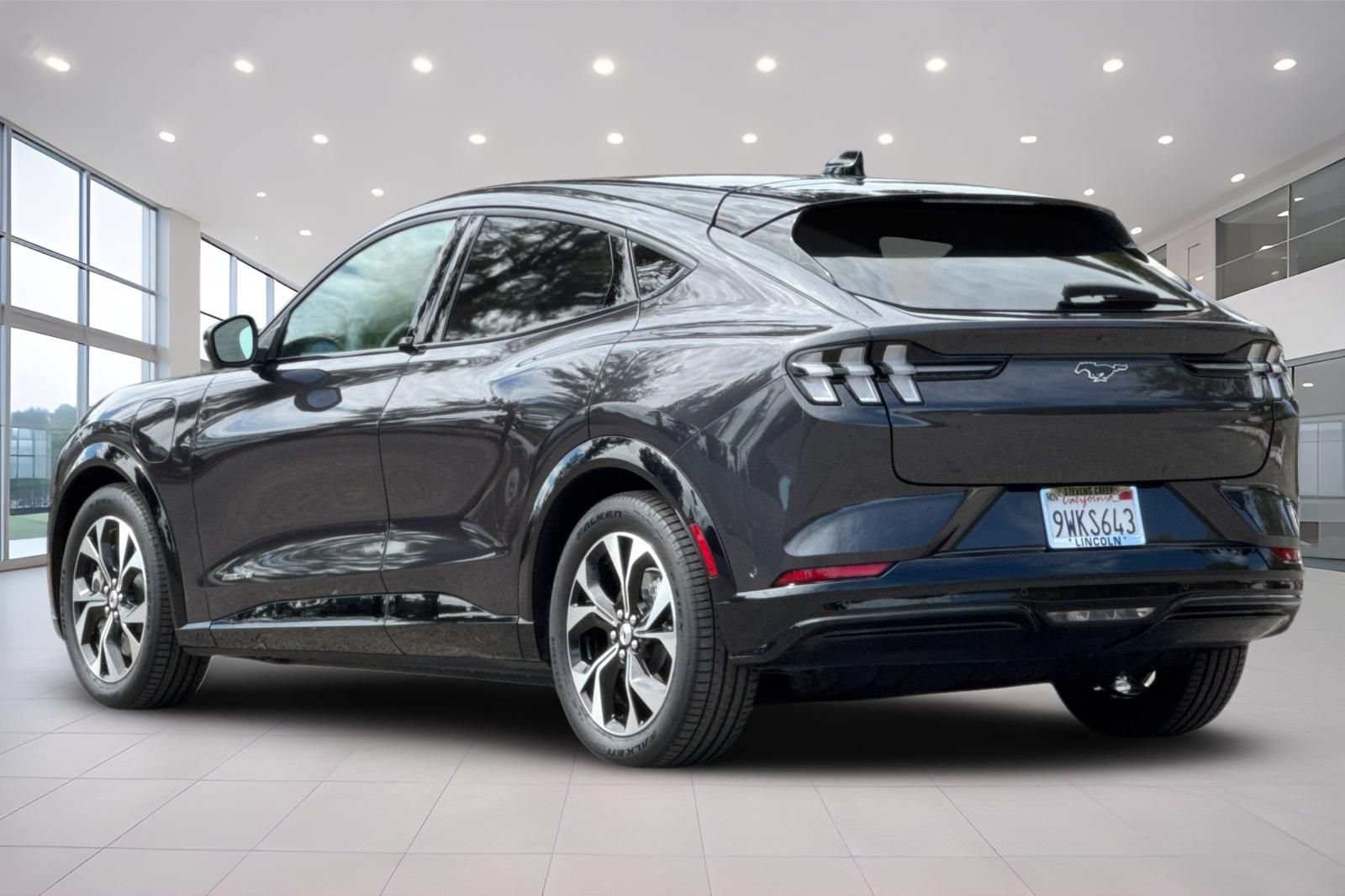 Used 2022 Ford Mustang Mach-E Premium RWD image 6