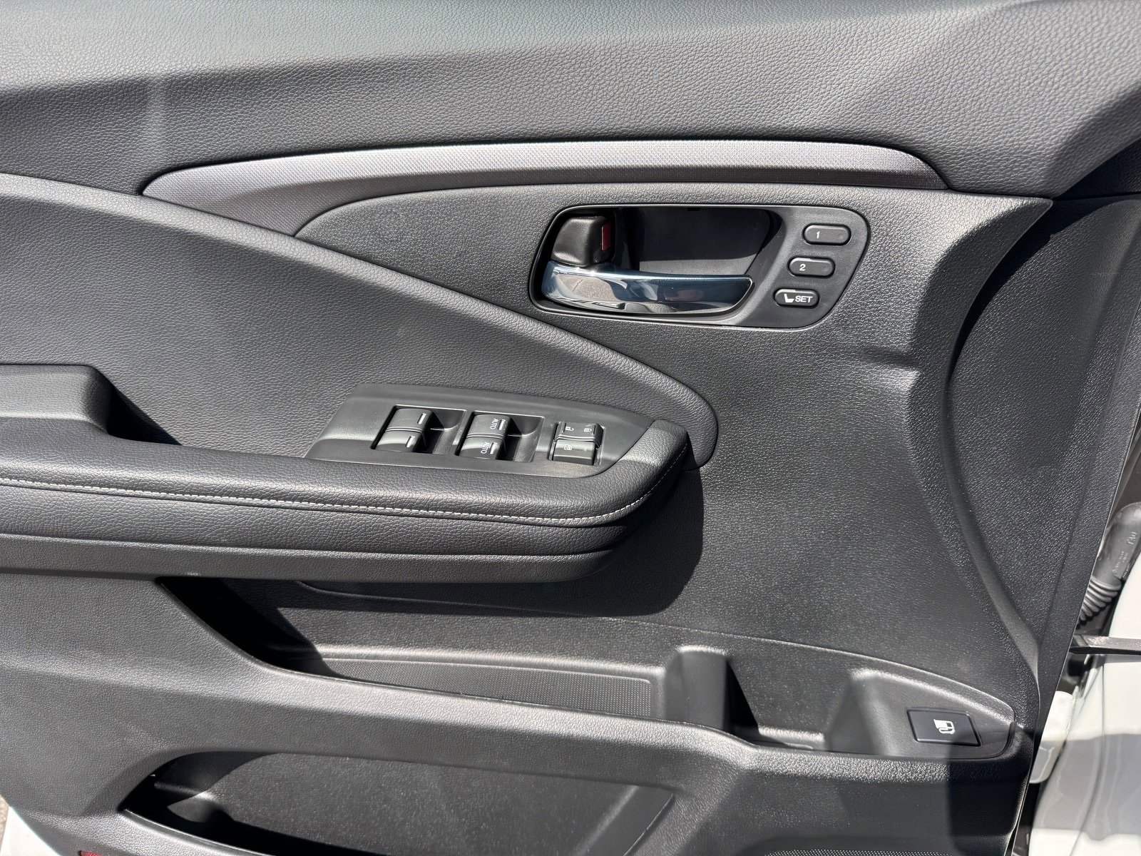 New 2025 Honda Ridgeline RTL image 14