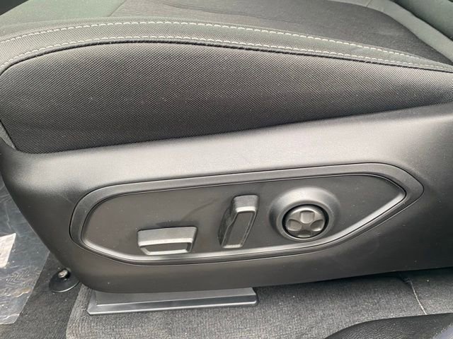 New 2025 Jeep Grand Cherokee L Laredo w/ Luxury Tech Group I image 16