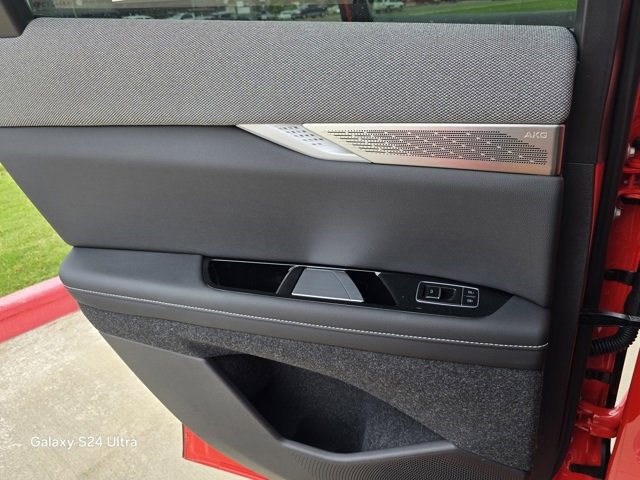 New 2025 Cadillac Optiq Sport 1 w/ LPO, Floor Liner Package image 18