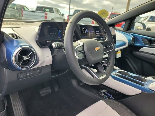 New 2026 Chevrolet Equinox EV LT image 16