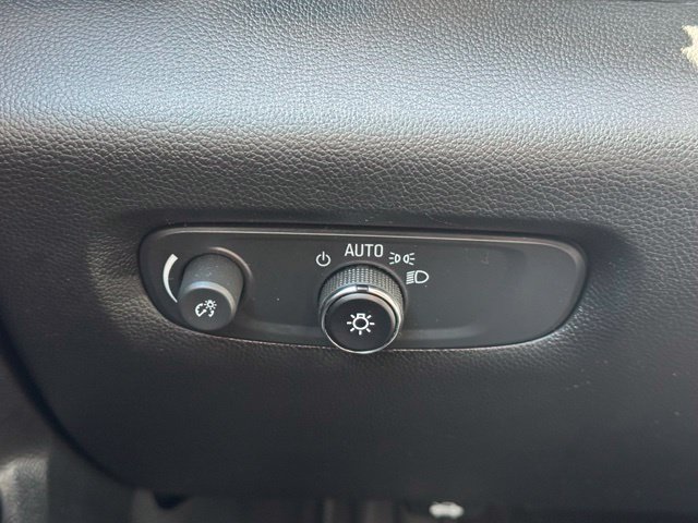 Certified 2023 Chevrolet Traverse LT w/ LPO, Floor Liner Package AWD/4WD image 35