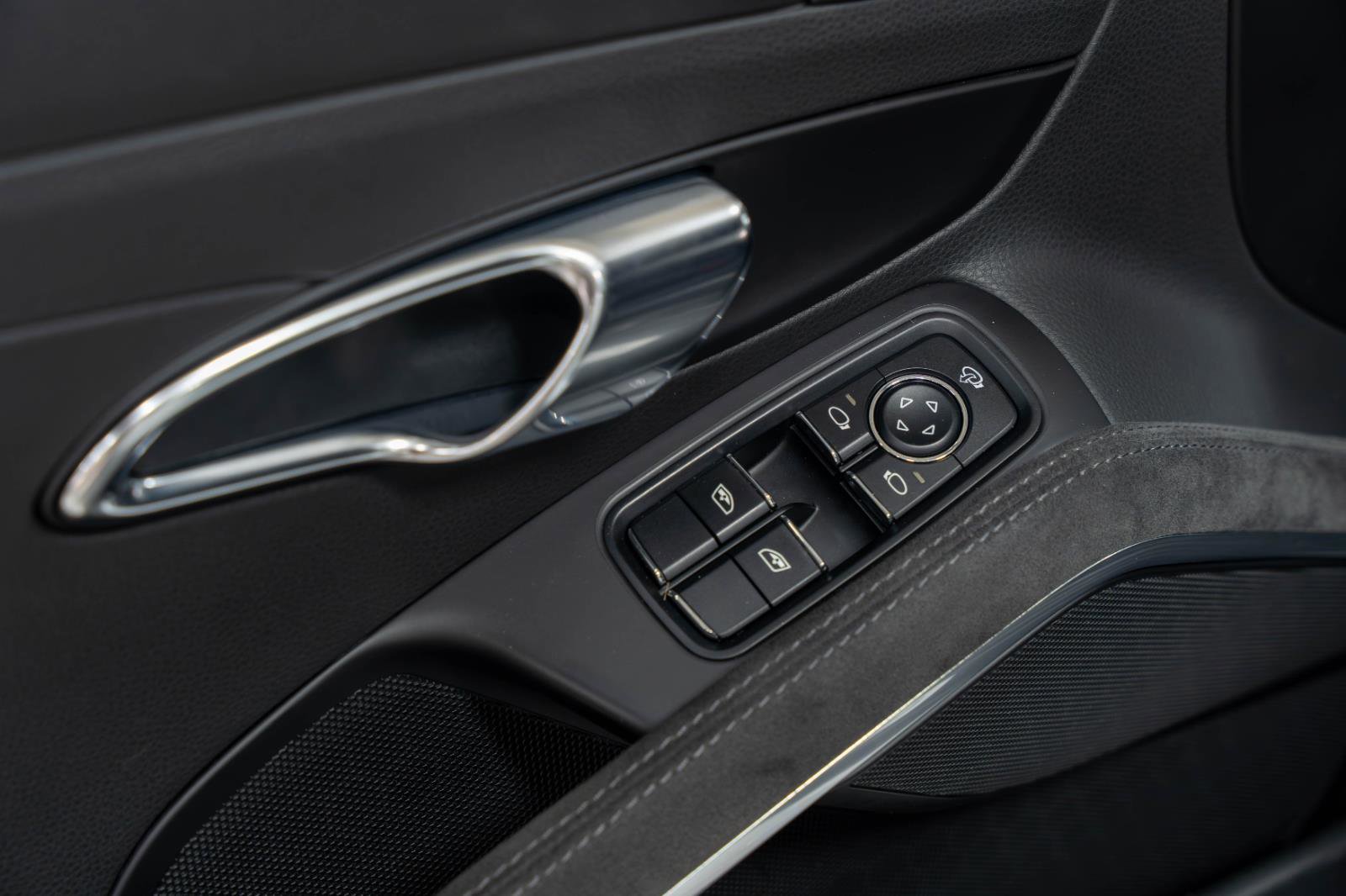 Used 2018 Porsche 911 Carrera GTS image 95