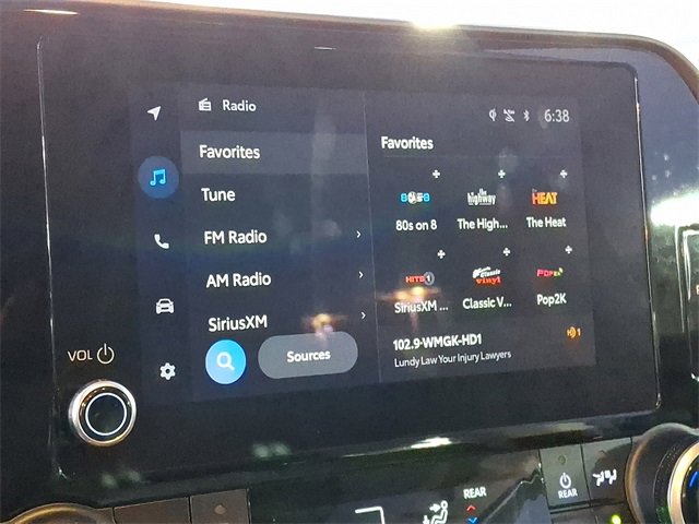 Certified 2024 Toyota Highlander XLE image 24