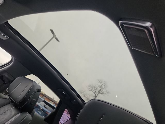 Certified 2025 Cadillac Optiq Luxury 2 w/ LPO, Floor Liner Package image 14