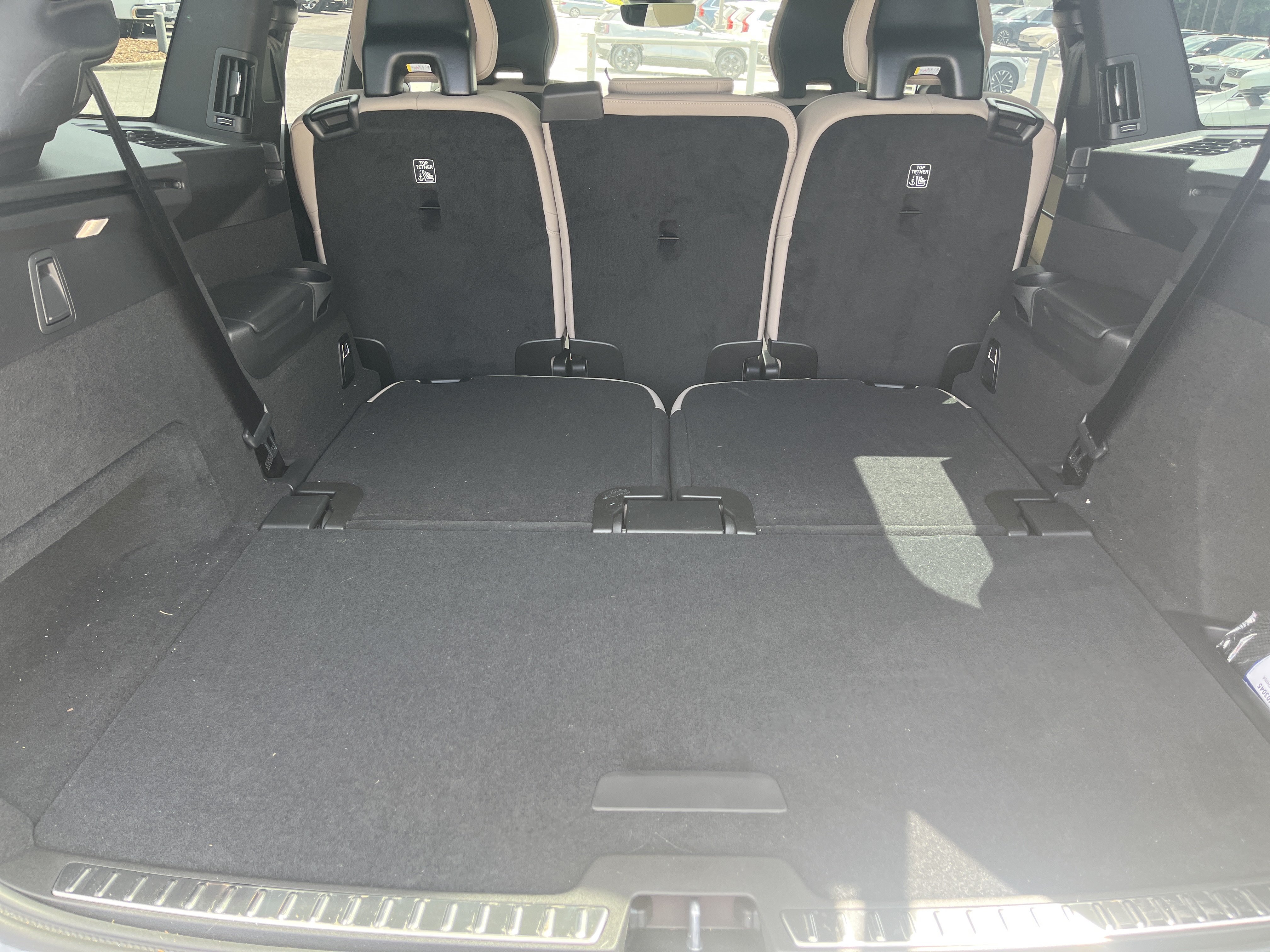 New 2026 Volvo XC90 B6 Plus w/ Protection Package Premier AWD/4WD image 9