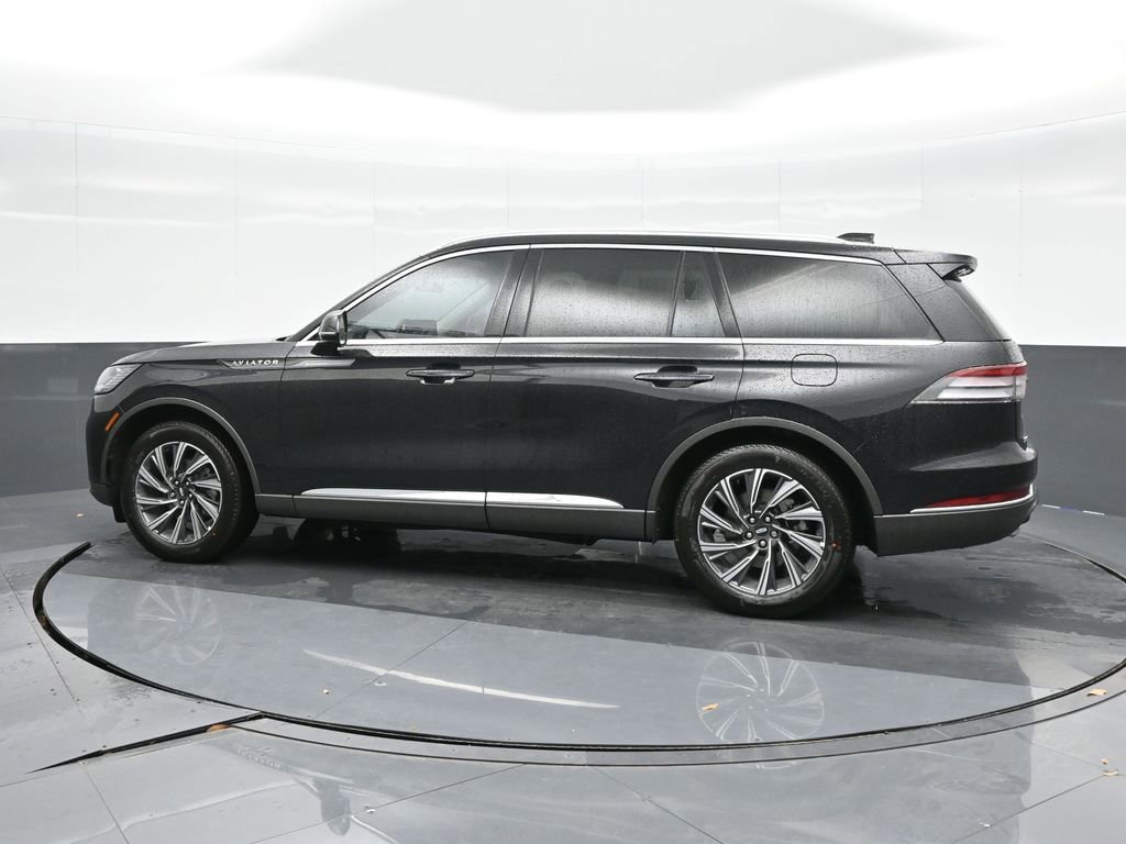 Used 2025 Lincoln Aviator 2WD w/ Equipment Group 101A image 4