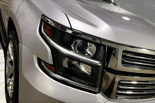 Used 2018 Chevrolet Suburban Premier AWD/4WD image 4