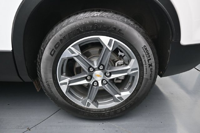 Used 2025 Chevrolet Blazer LT FWD image 10