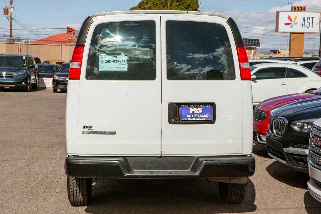 Used 2018 Chevrolet Express 2500 image 6