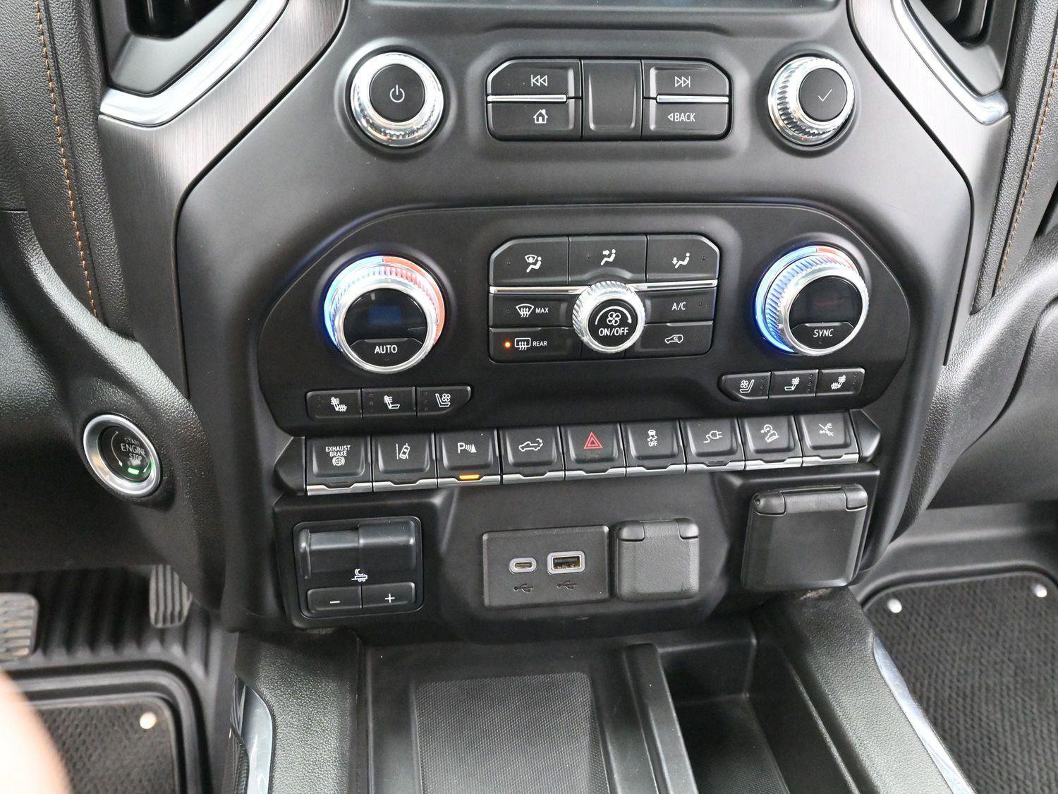 Used 2023 GMC Sierra 3500 AT4 w/ AT4 Premium Plus Package image 24