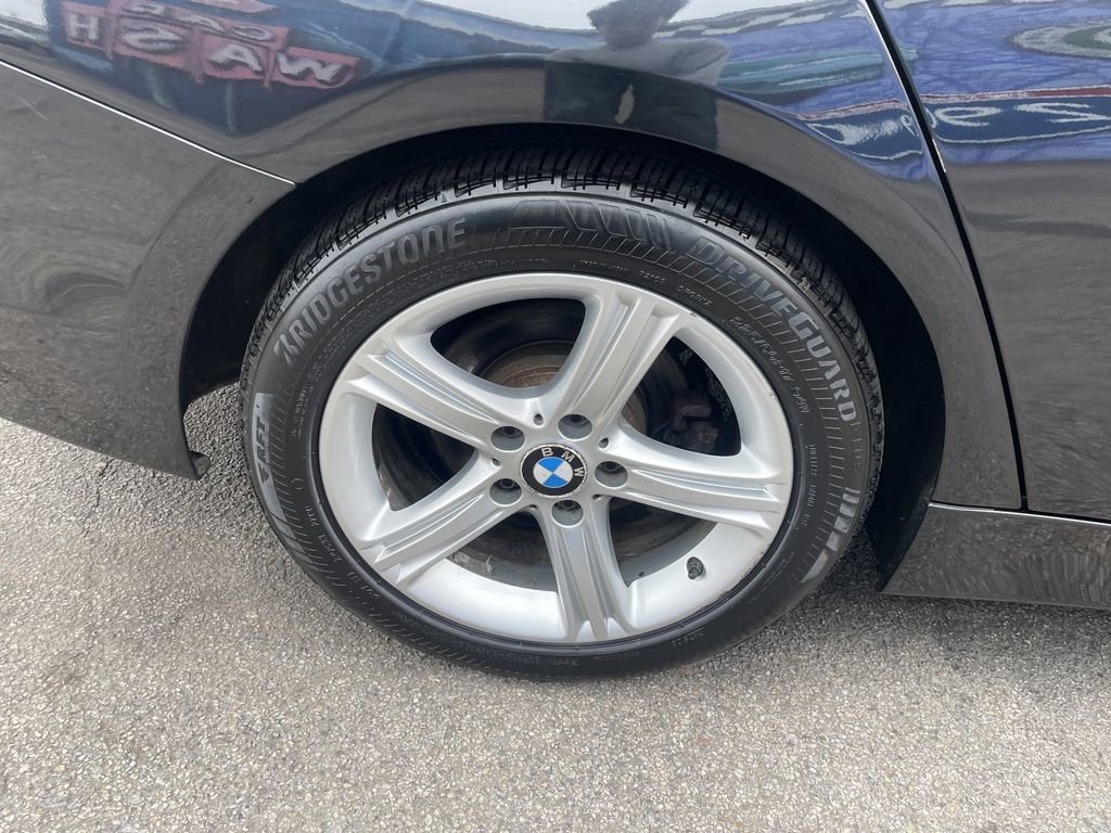 Used 2013 BMW 328i xDrive Sedan AWD/4WD image 12