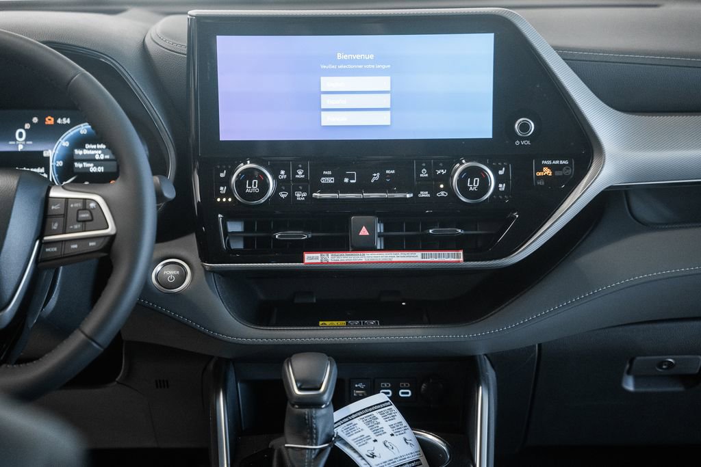 New 2026 Toyota Highlander Platinum AWD/4WD image 22