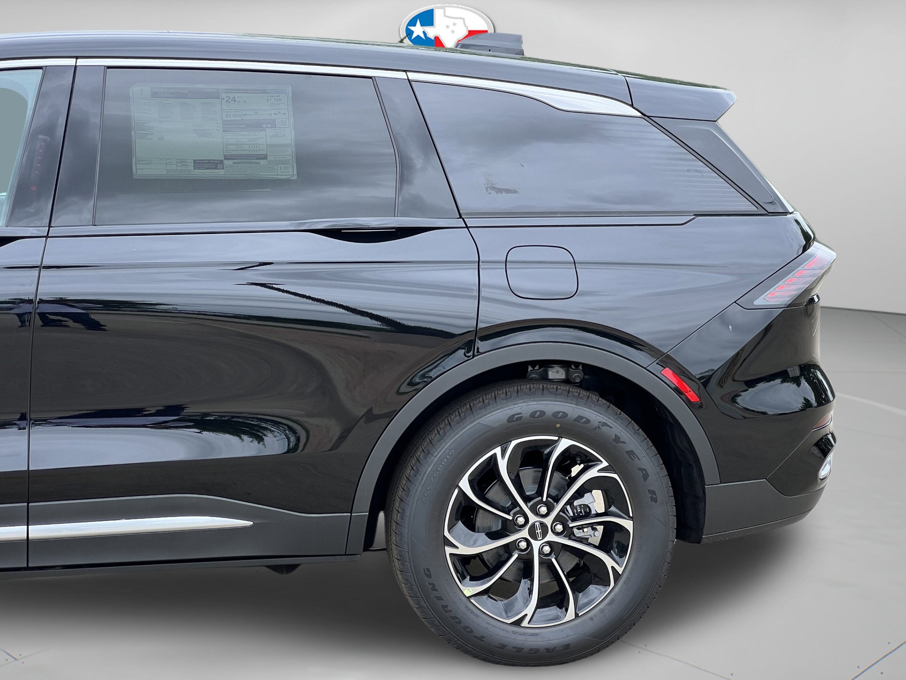 New 2026 Lincoln Nautilus Premier w/ Equipment Group 102A AWD/4WD image 31