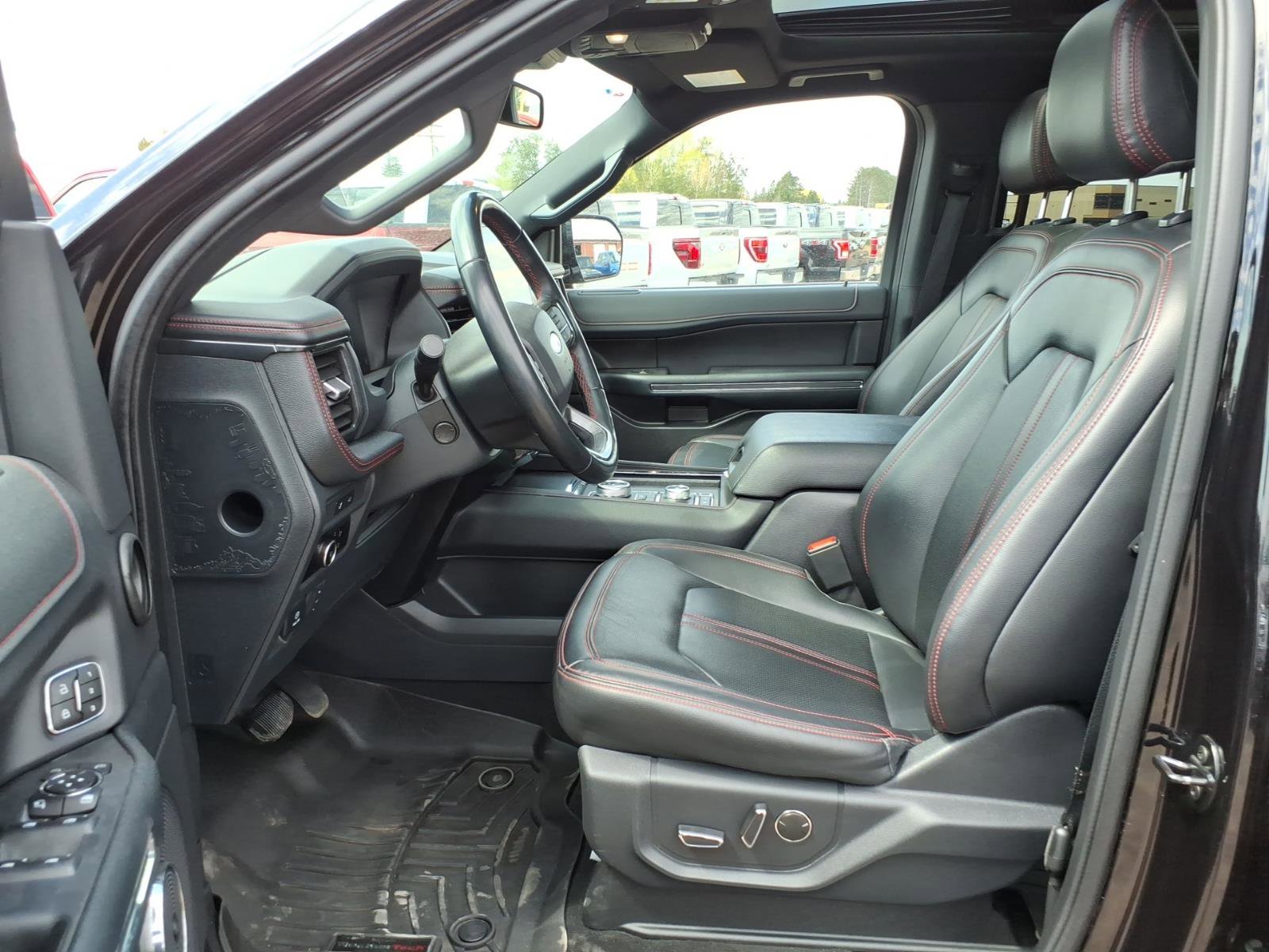 Used 2024 Ford Expedition Limited AWD/4WD image 13