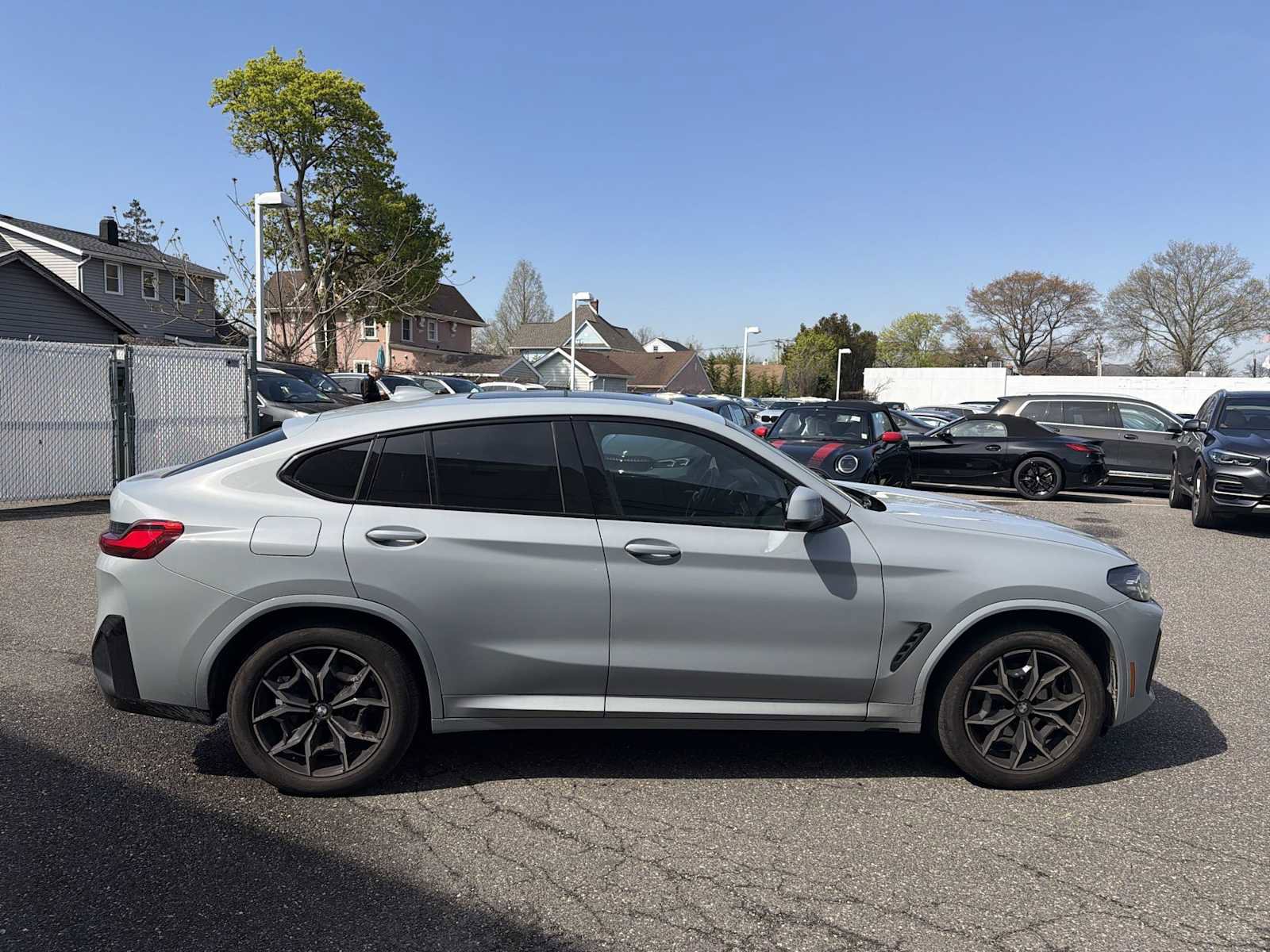 Certified 2024 BMW X4 xDrive30i w/ M Sport Package AWD/4WD image 4