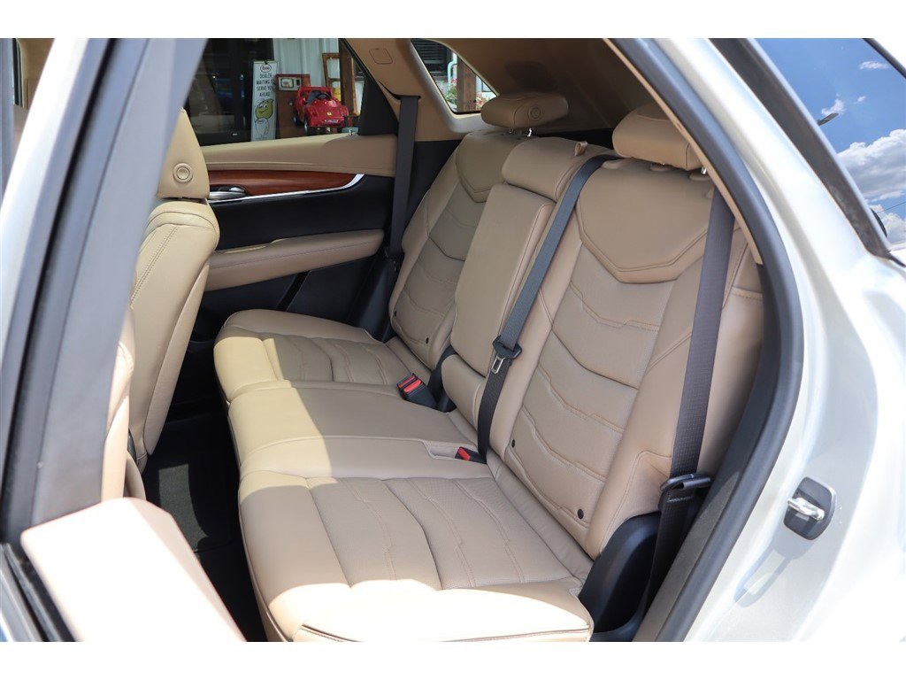 Used 2017 Cadillac XT5 Platinum AWD/4WD image 20