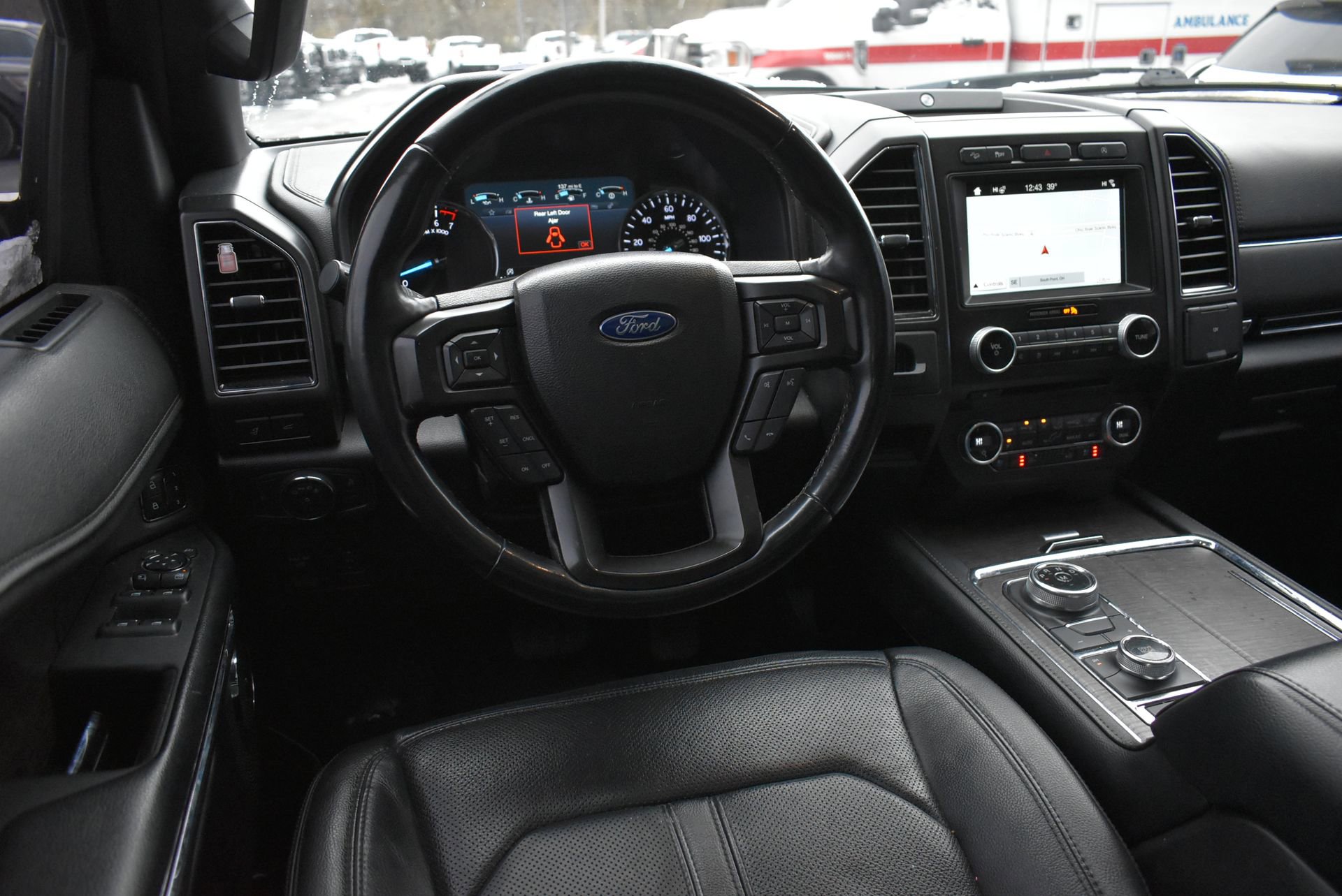 Used 2018 Ford Expedition Limited image 18