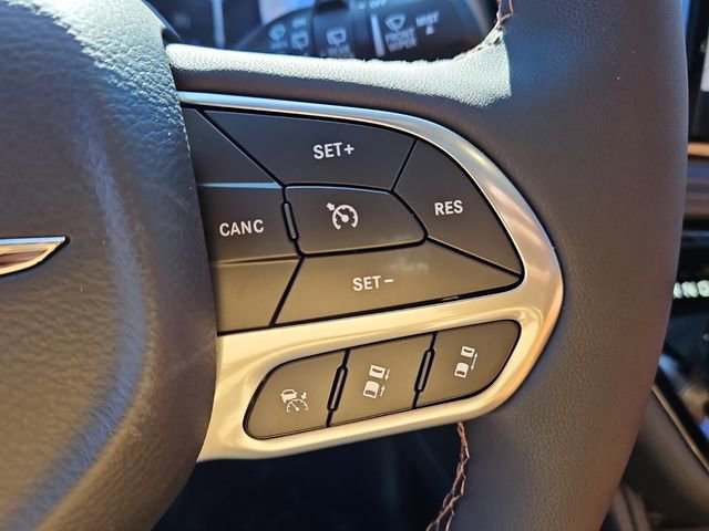 New 2026 Chrysler Pacifica Pinnacle image 22