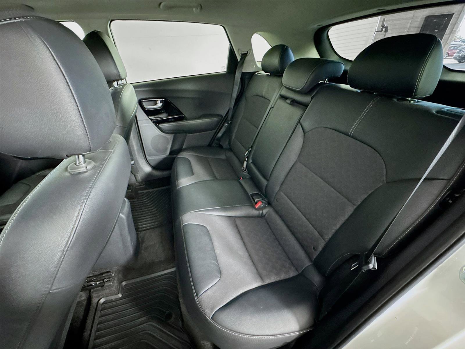 Certified 2022 Kia Niro LXS image 21