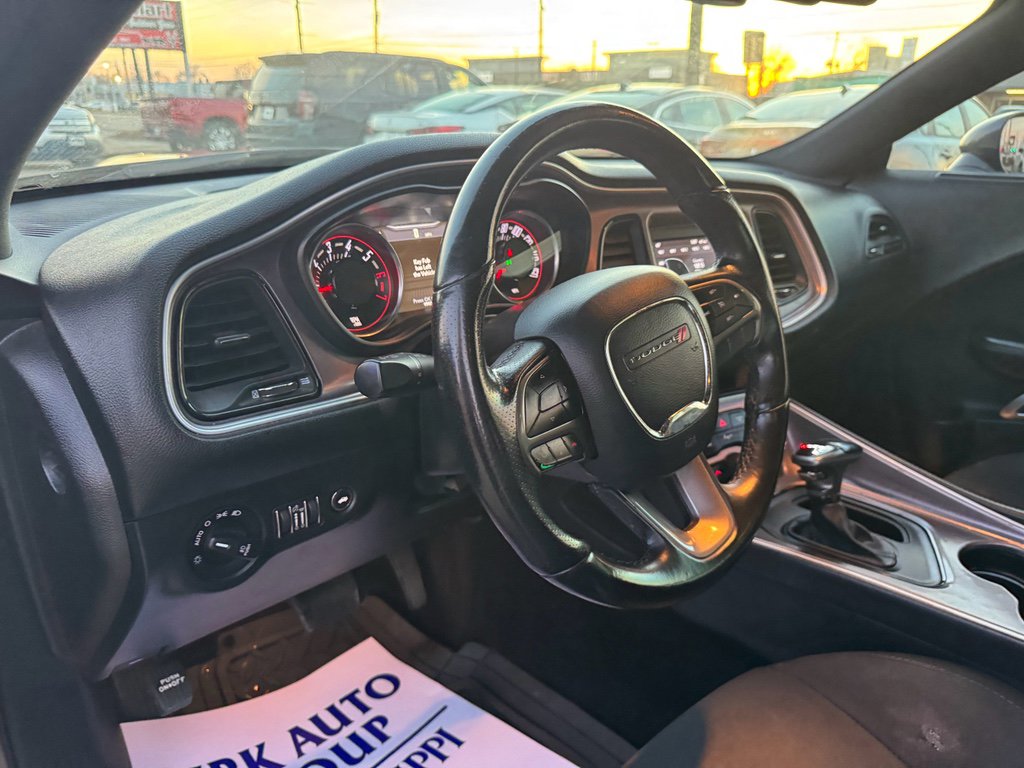 Used 2019 Dodge Challenger R/T image 18