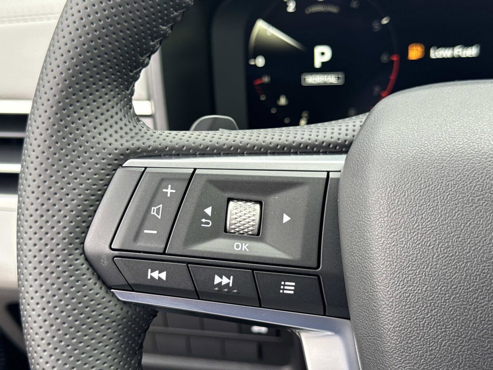 New 2025 Mitsubishi Outlander SE image 20