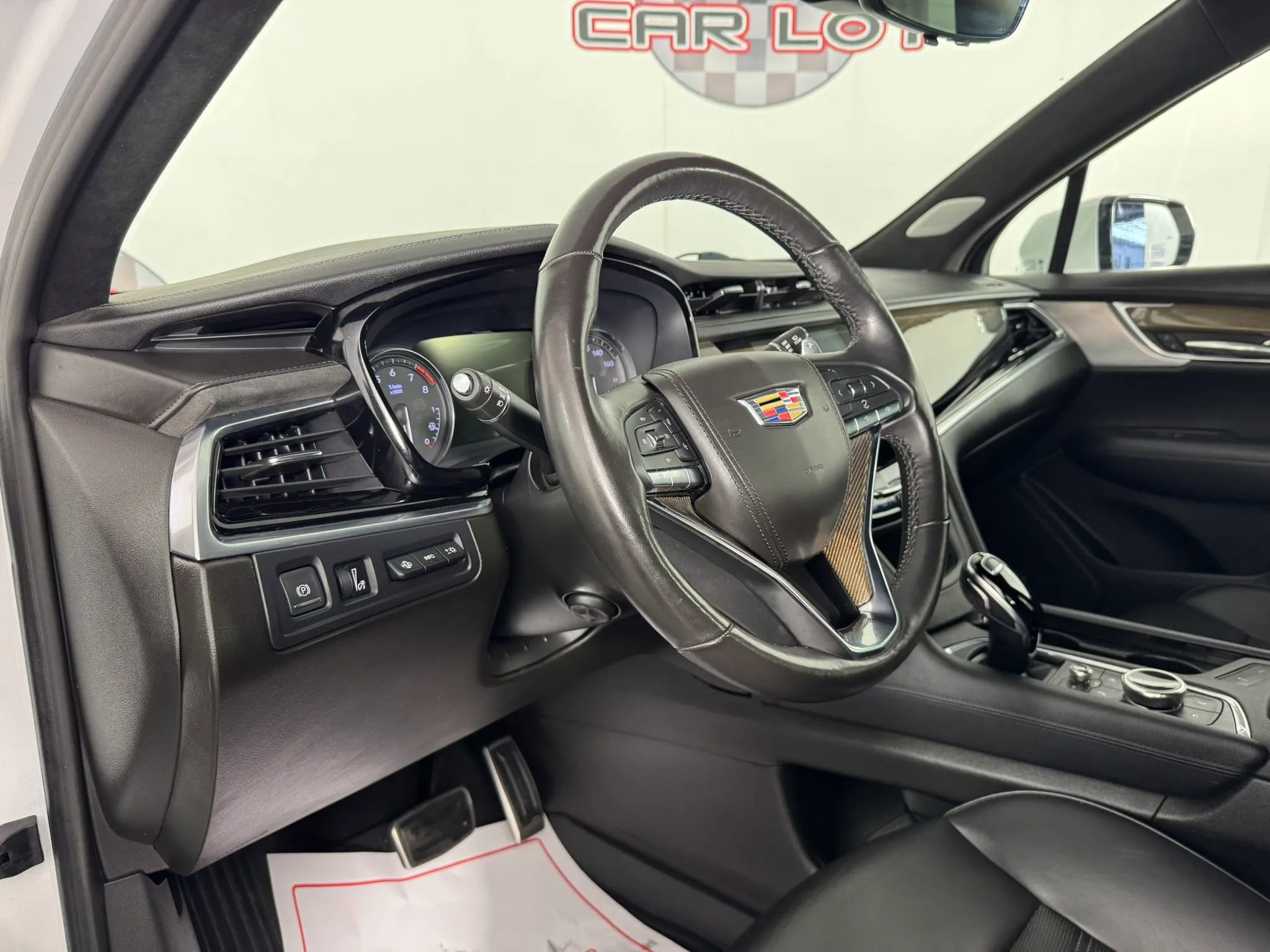 Used 2023 Cadillac XT6 Sport w/ Platinum Package AWD/4WD image 10