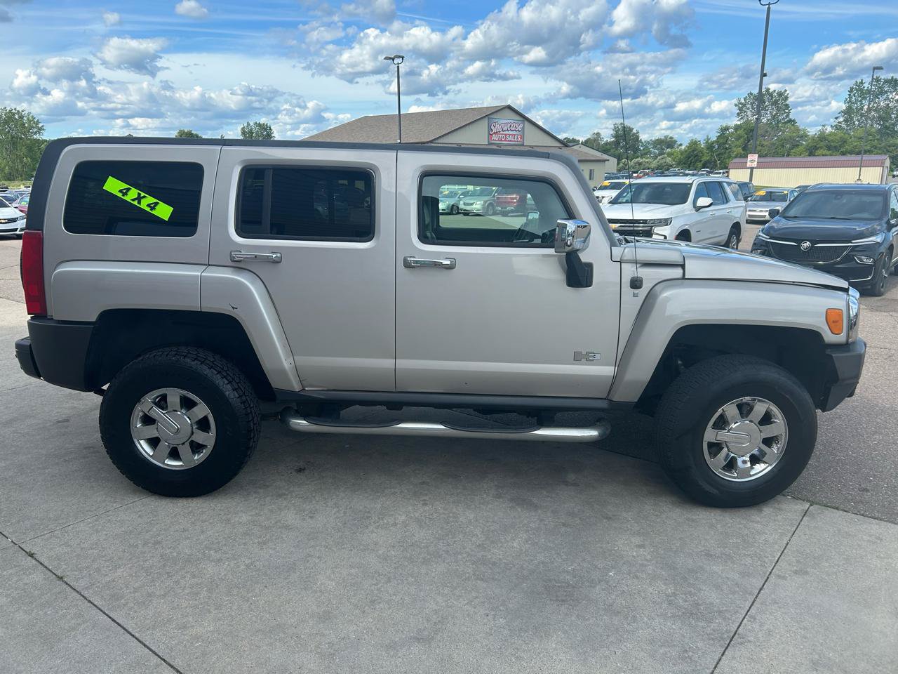 Used 2008 HUMMER H3 Luxury AWD/4WD image 4