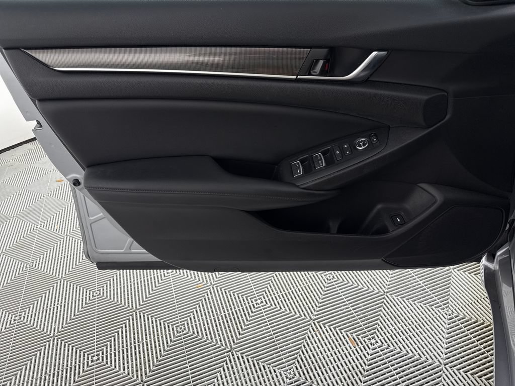 Used 2022 Honda Accord Sport image 9
