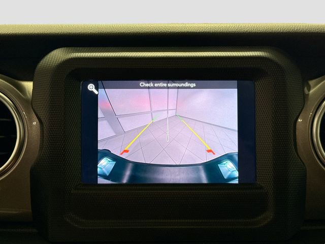 Used 2021 Jeep Gladiator Overland w/ Cold Weather Group image 11