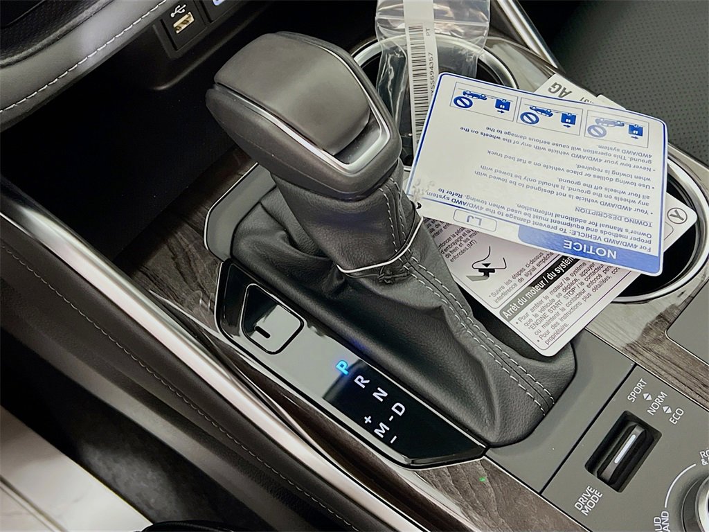 New 2025 Toyota Highlander Limited image 15