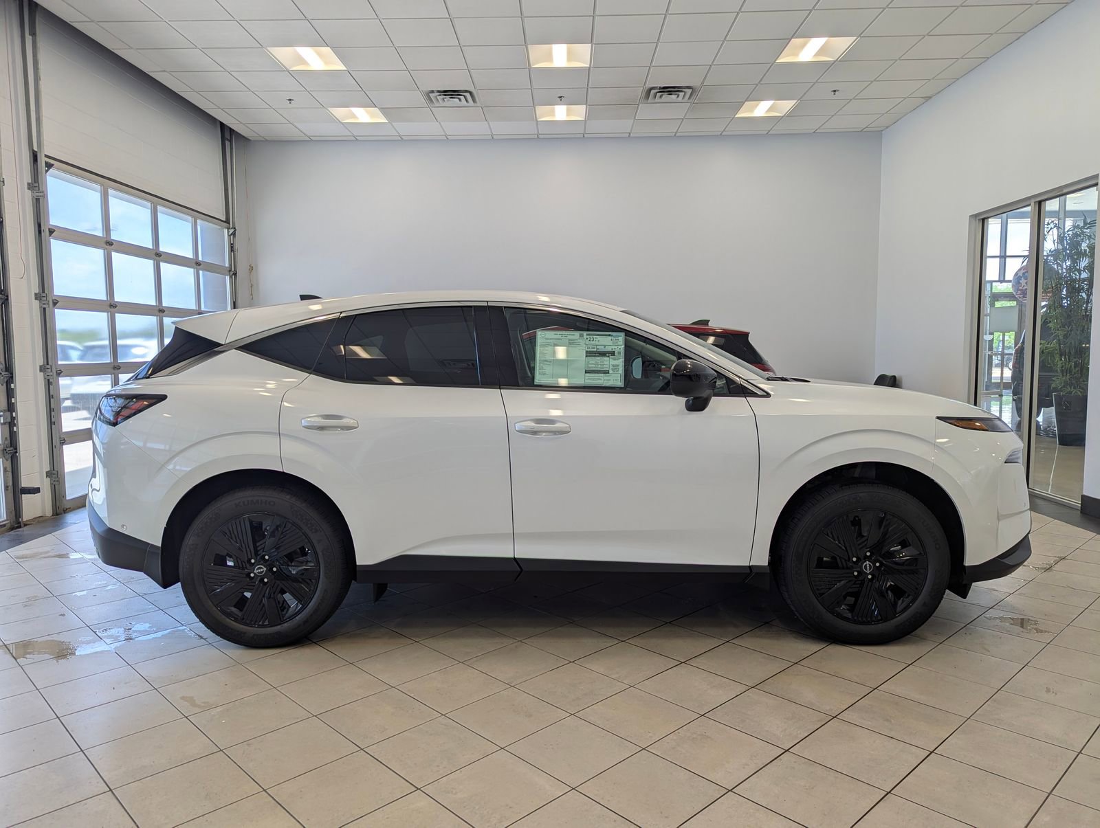 New 2025 Nissan Murano SV image 2