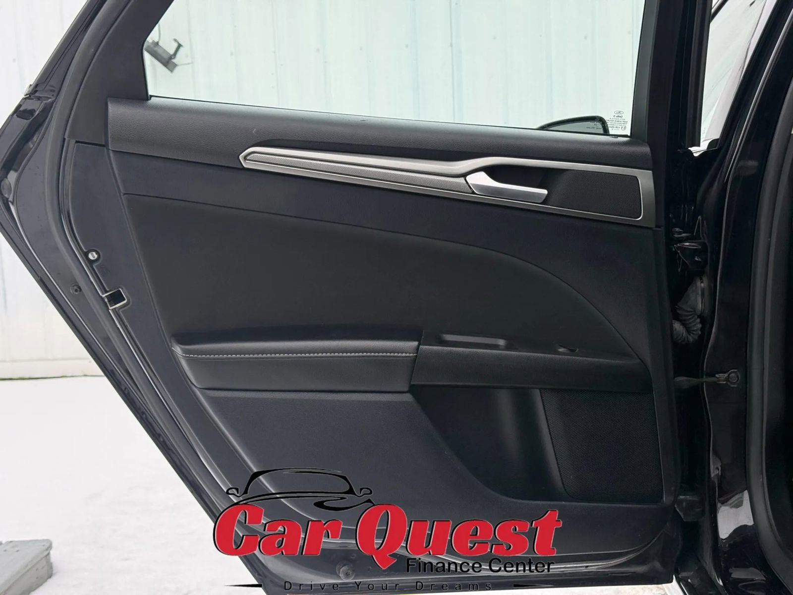 Used 2020 Ford Fusion SE image 13