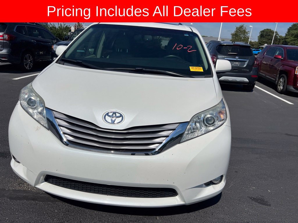 Used 2017 Toyota Sienna XLE FWD image 10