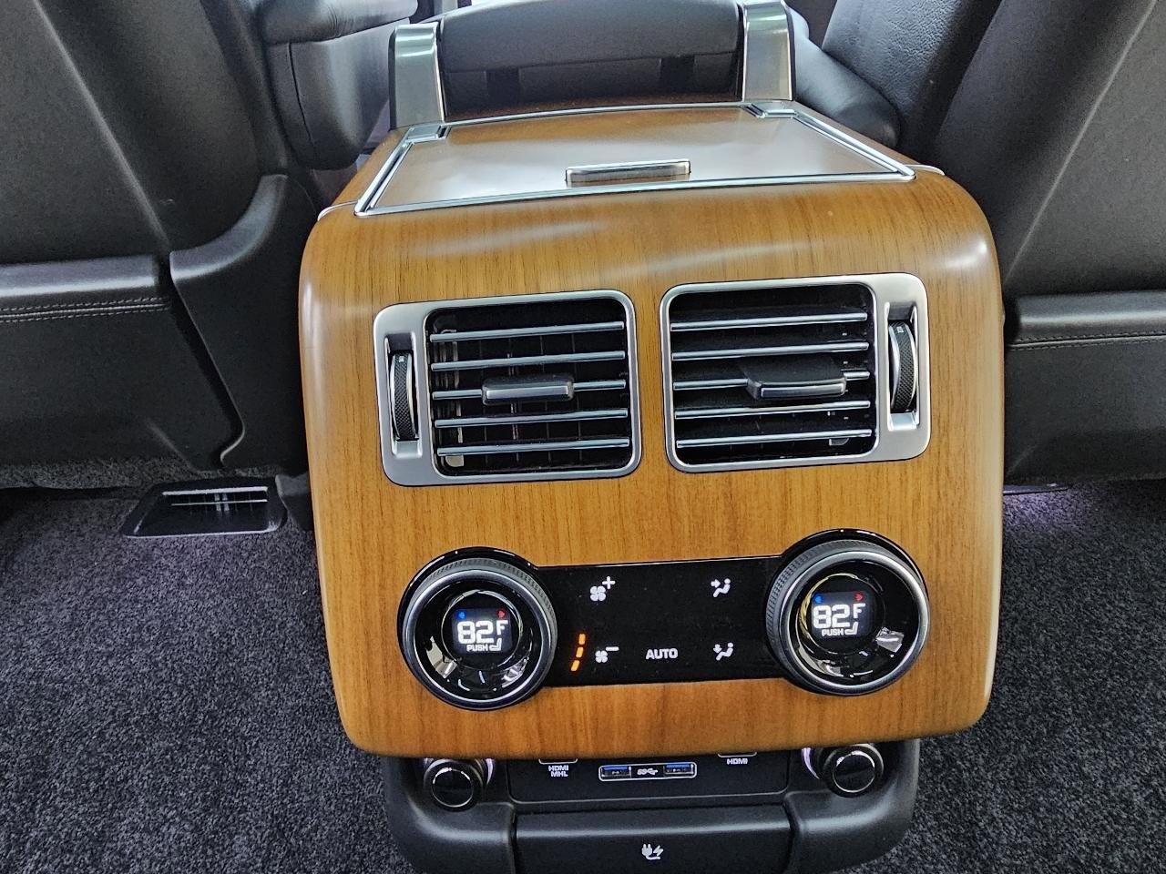 Used 2021 Land Rover Range Rover Long Wheelbase Autobiography image 26