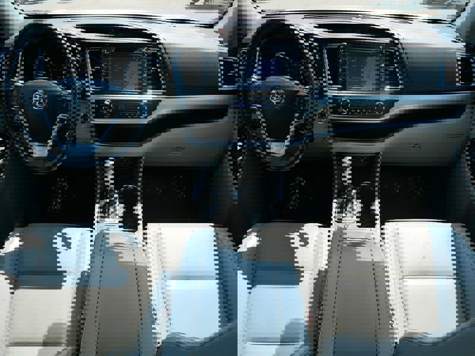 Used 2019 Toyota Highlander XLE image 13