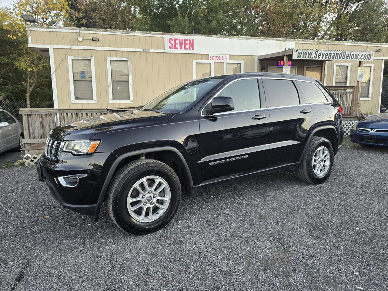 Used 2018 Jeep Grand Cherokee Laredo image 3
