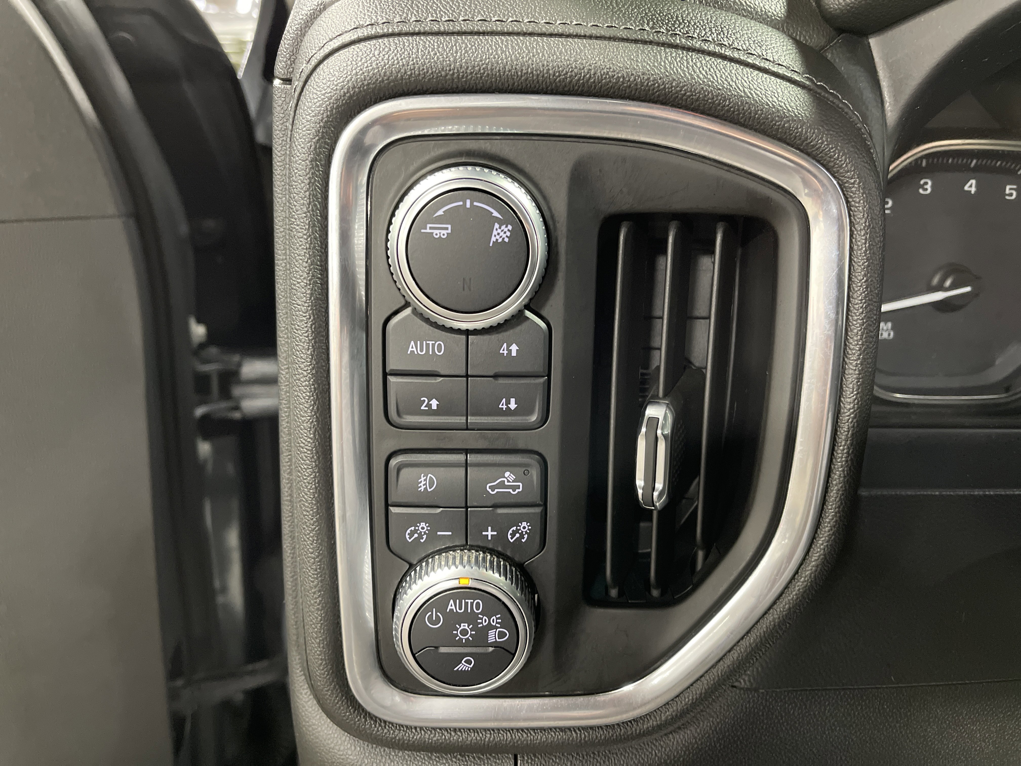 Used 2019 GMC Sierra 1500 SLT w/ SLT Premium Plus Package image 22