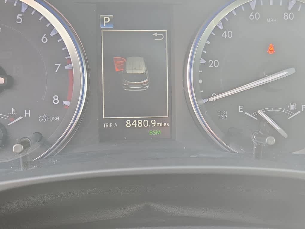 Used 2019 Toyota Highlander XLE AWD/4WD image 32