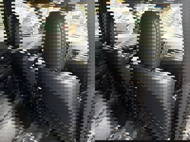 Used 2022 Mitsubishi Outlander SEL image 32