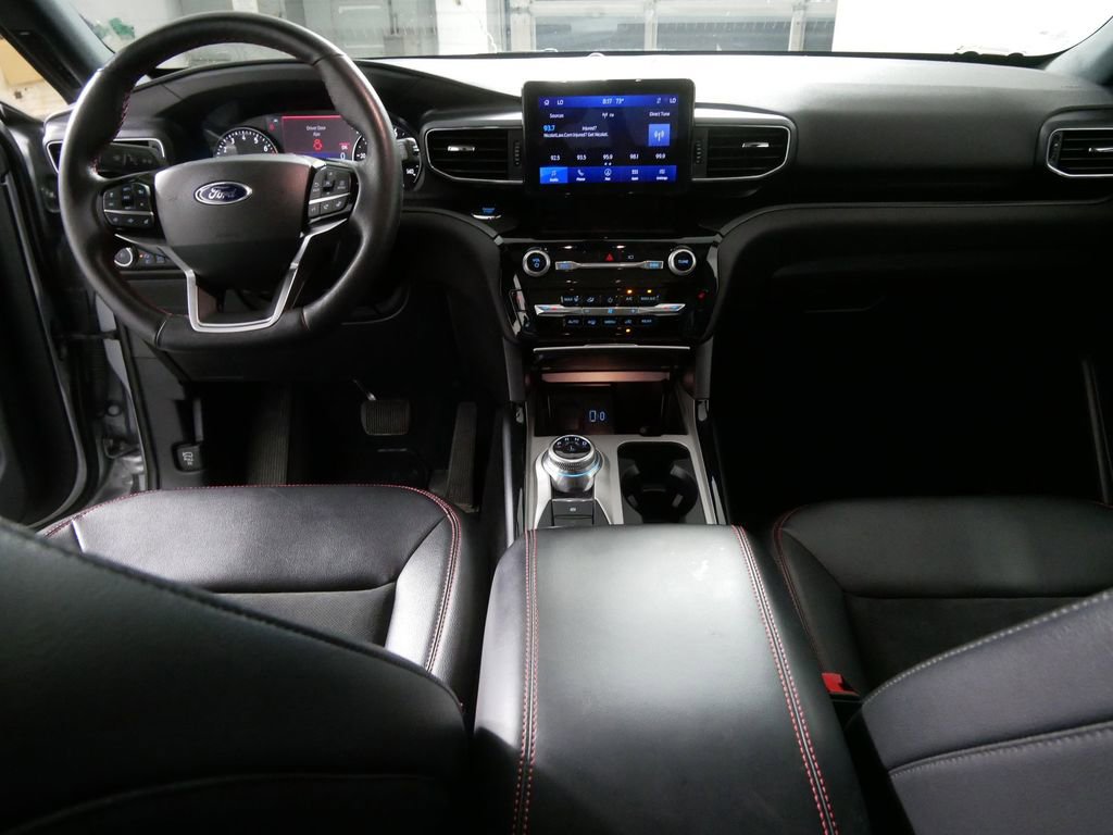 Used 2023 Ford Explorer ST-Line image 21