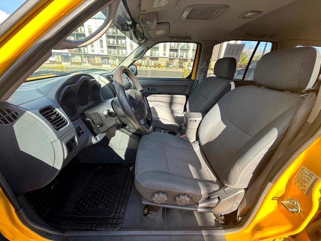 Used 2004 Nissan Xterra XE image 17